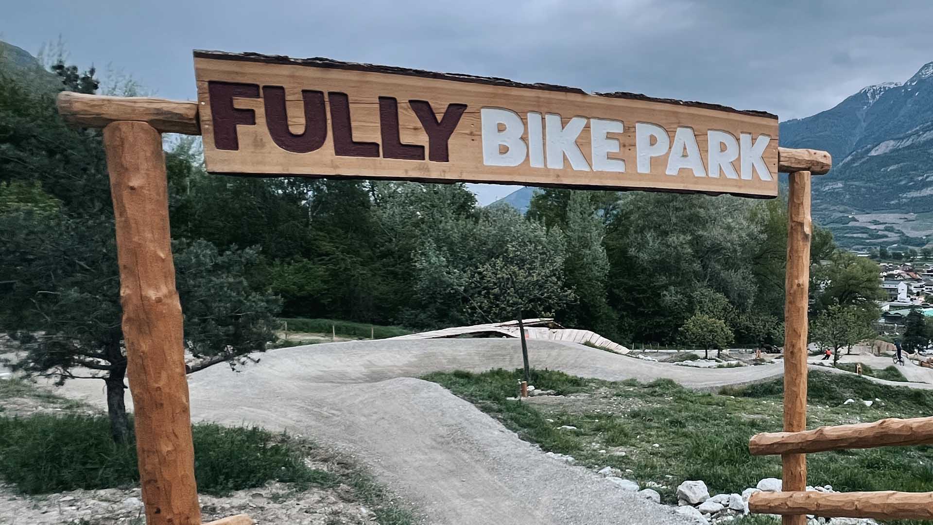 Bikepark de Fully: A new opportunity to take advantage of our mountain biking lessons