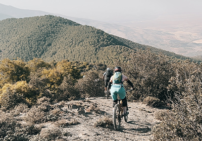 Entdecken Sie den marokkanischen Hohen Atlas mit dem Mountainbike und einem Führer 