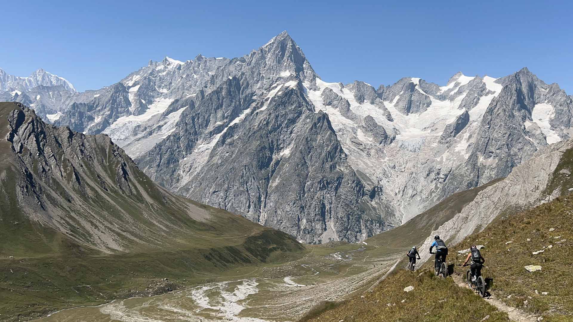 EMTB-Radtour über die Alpen