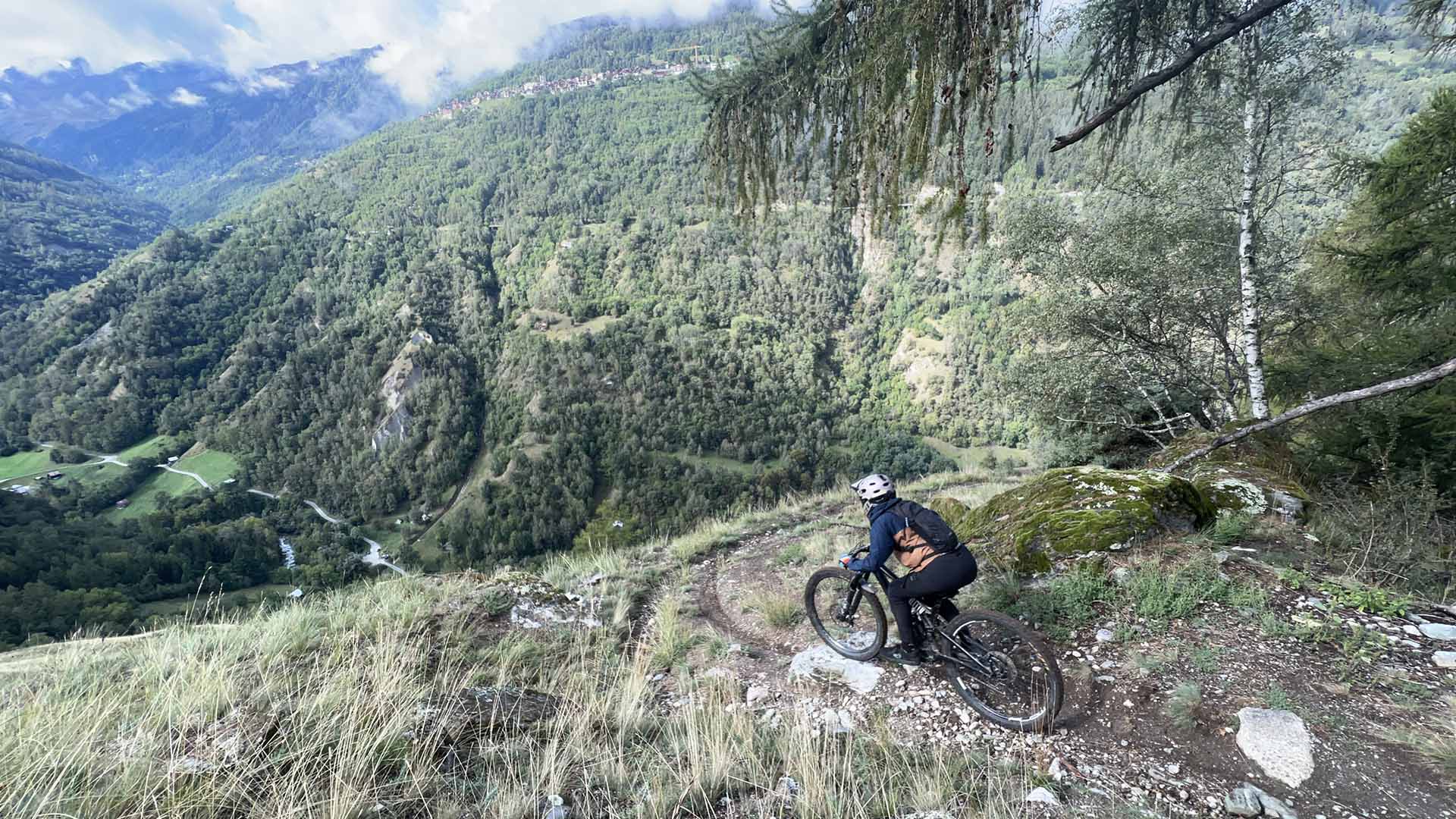 MTB shuttles in the swiss Alps