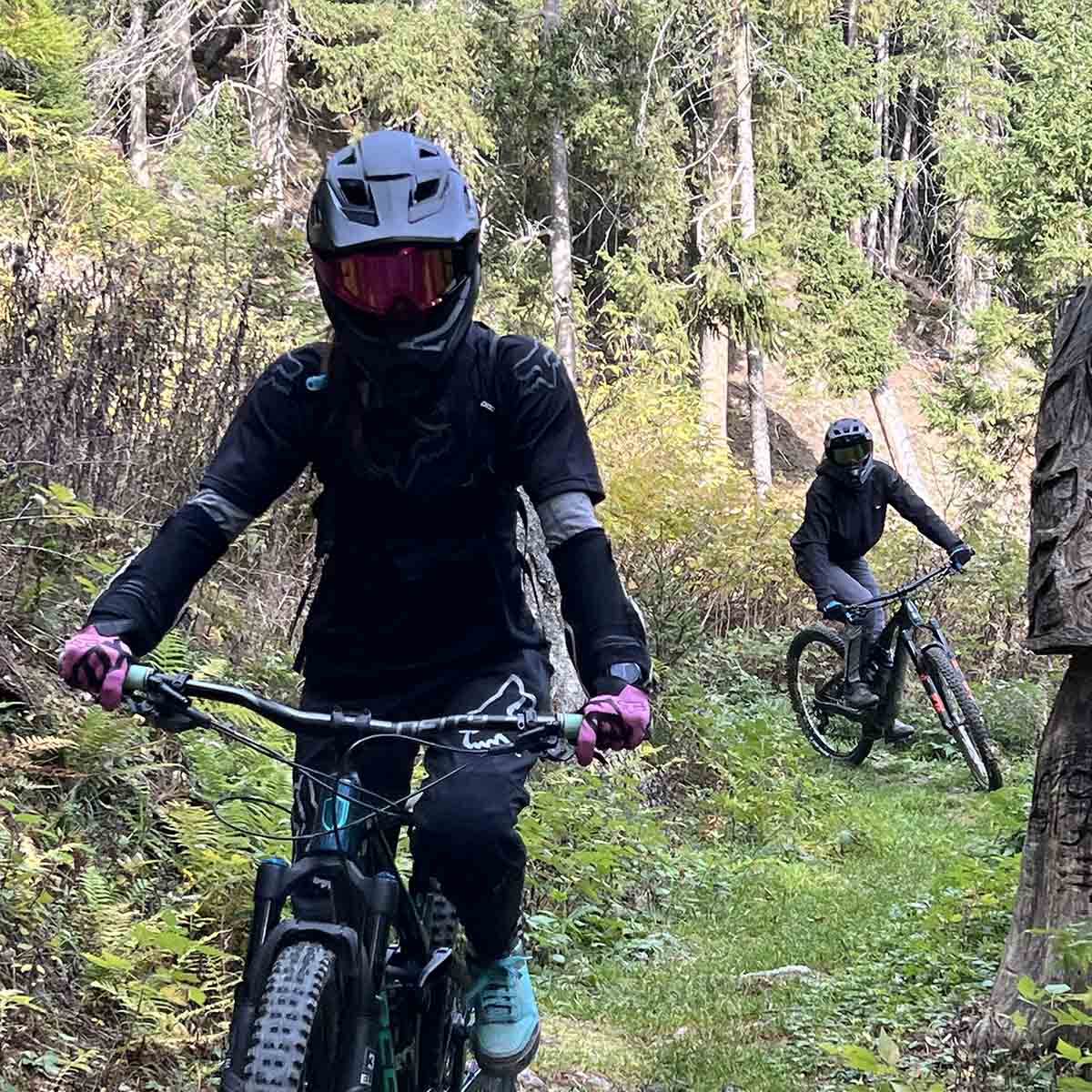 2512-enduro-bike-shuttles-suisse