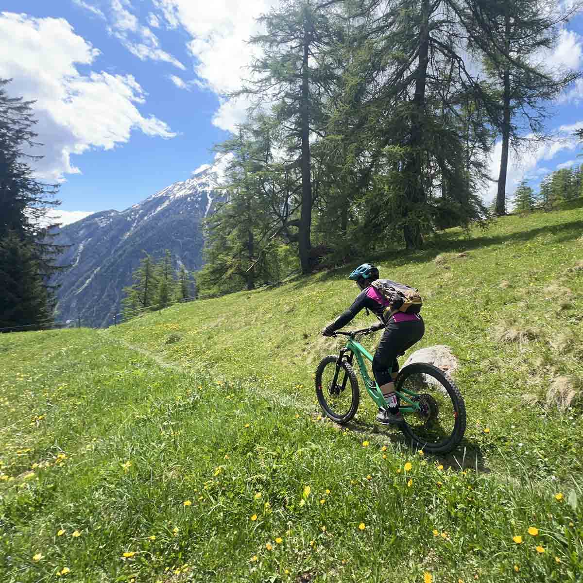 2512-mountainbike-shuttle-taxi-valais
