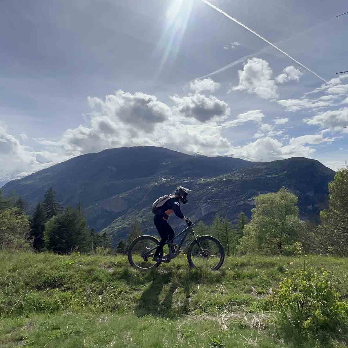 2512-navettes-vtt-enduro-viege-visperterminen