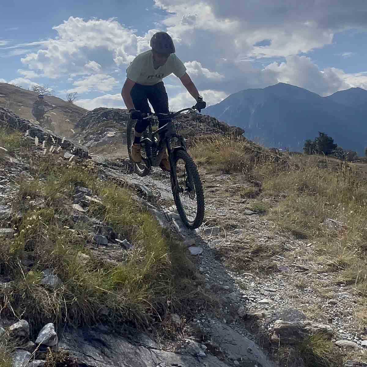 2512-bike-shuttles-switzerland-10