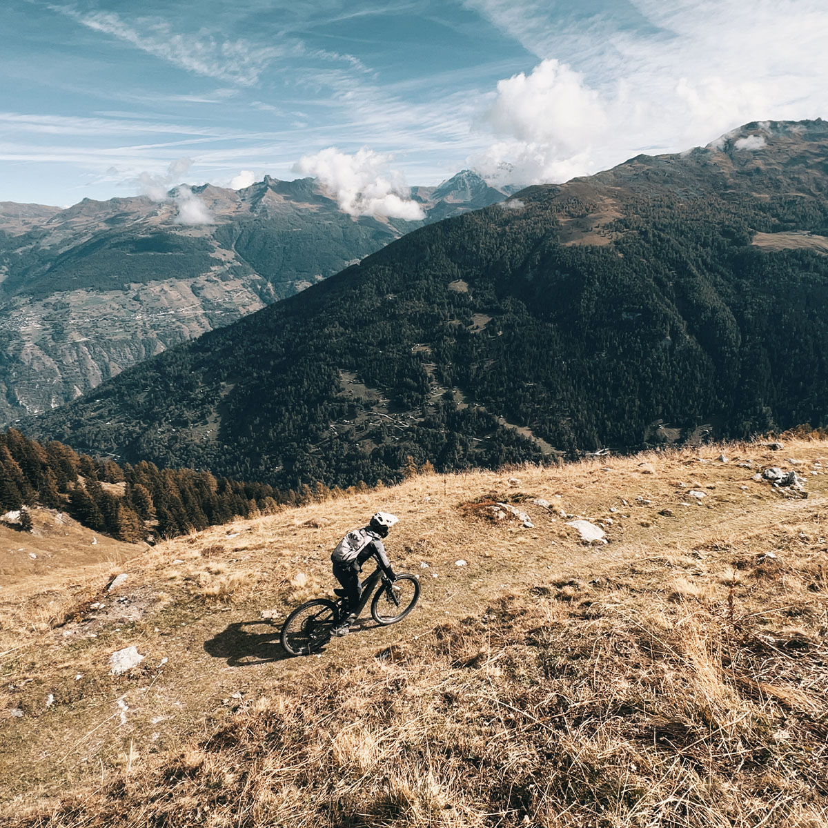 2401-shuttles-vtt-enduro-valais-central-03