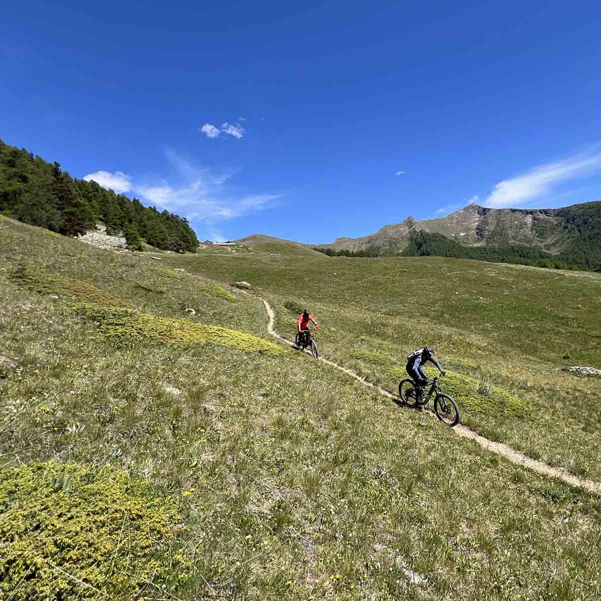 2606-sejour-vtt-electrique-vallee-aoste-avec-guide-itinerance