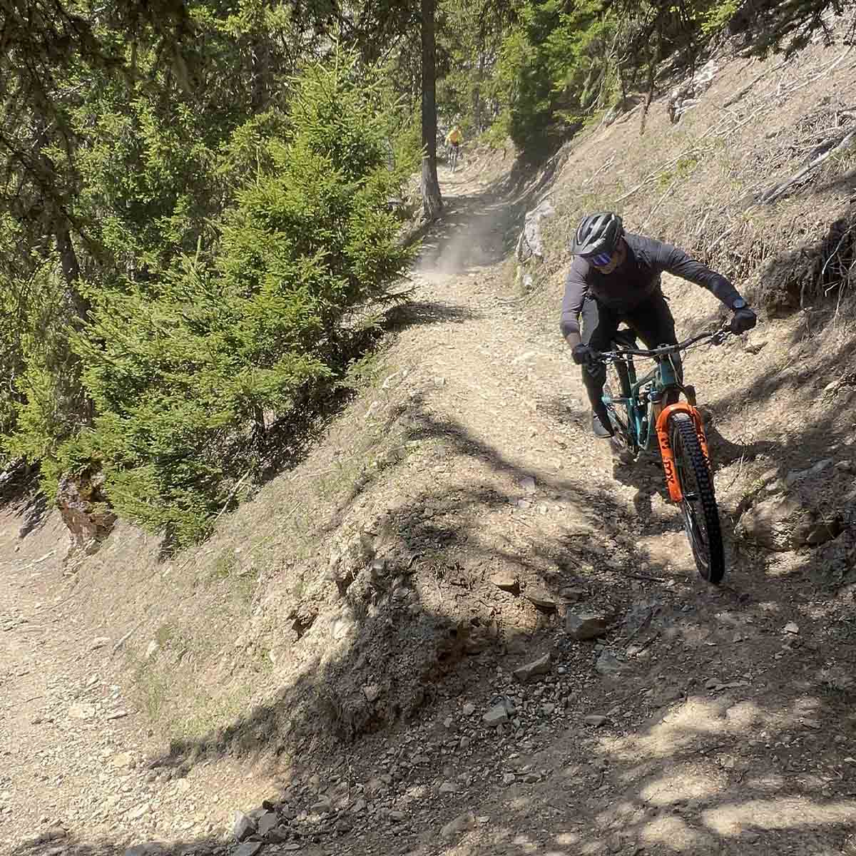 navette-et-guide-vtt-en-bas-valais