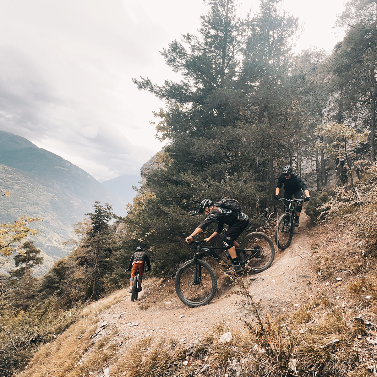 shuttles-vtt-enduro-suisse-02