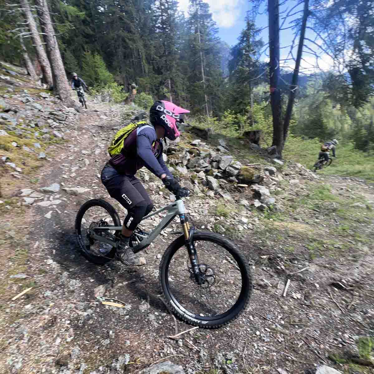 shuttles-vtt-enduro-suisse-32