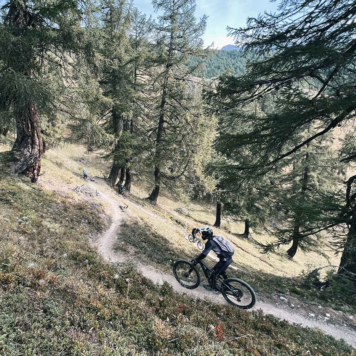 2405-vtt-enduro-valais-avec-une-navette