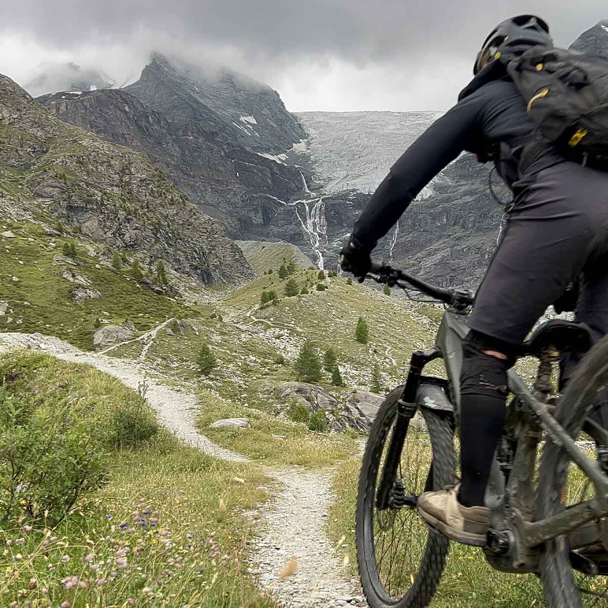 2512-transalp-itineraire-ebike-valais-aoste-avec-guide