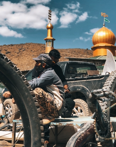 Mountainbike trip in Iran with a guide