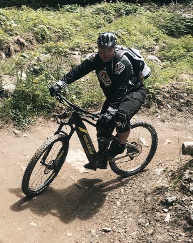 MTB coaching with a professional instructor in Switzerland