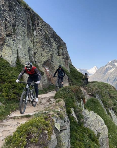 Navettes enduro en Valais