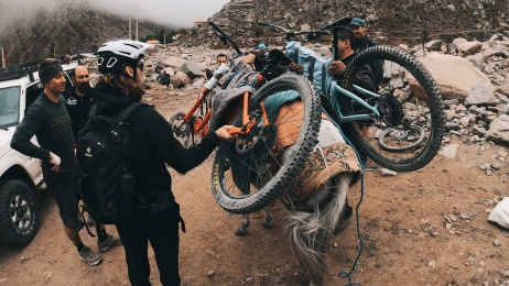 Mountainbike trip in Iran with a guide