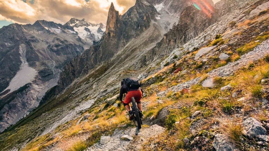 Hochalpine Mountainbike-Touren mit Guide in der Schweiz